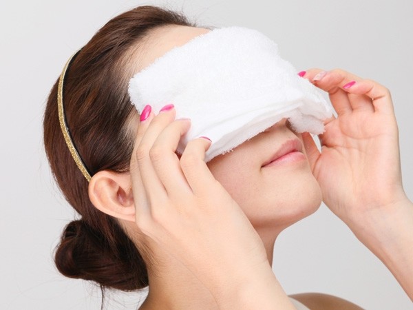 steaming-towel